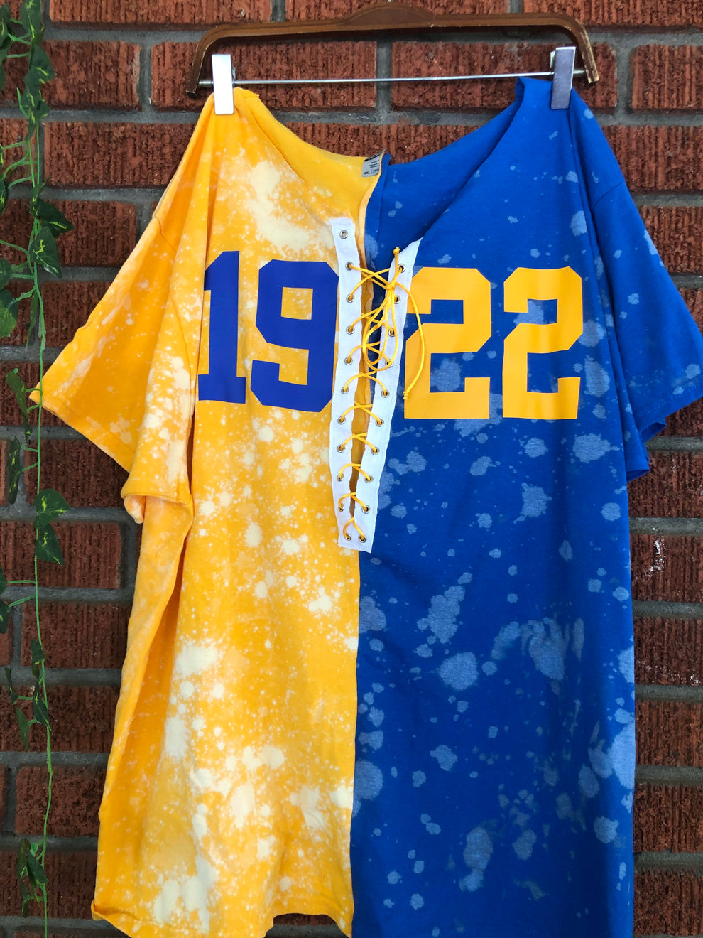 Handmade 1922 SGRho Half and Half Off-Shoulder Lace-Up T-Shirt