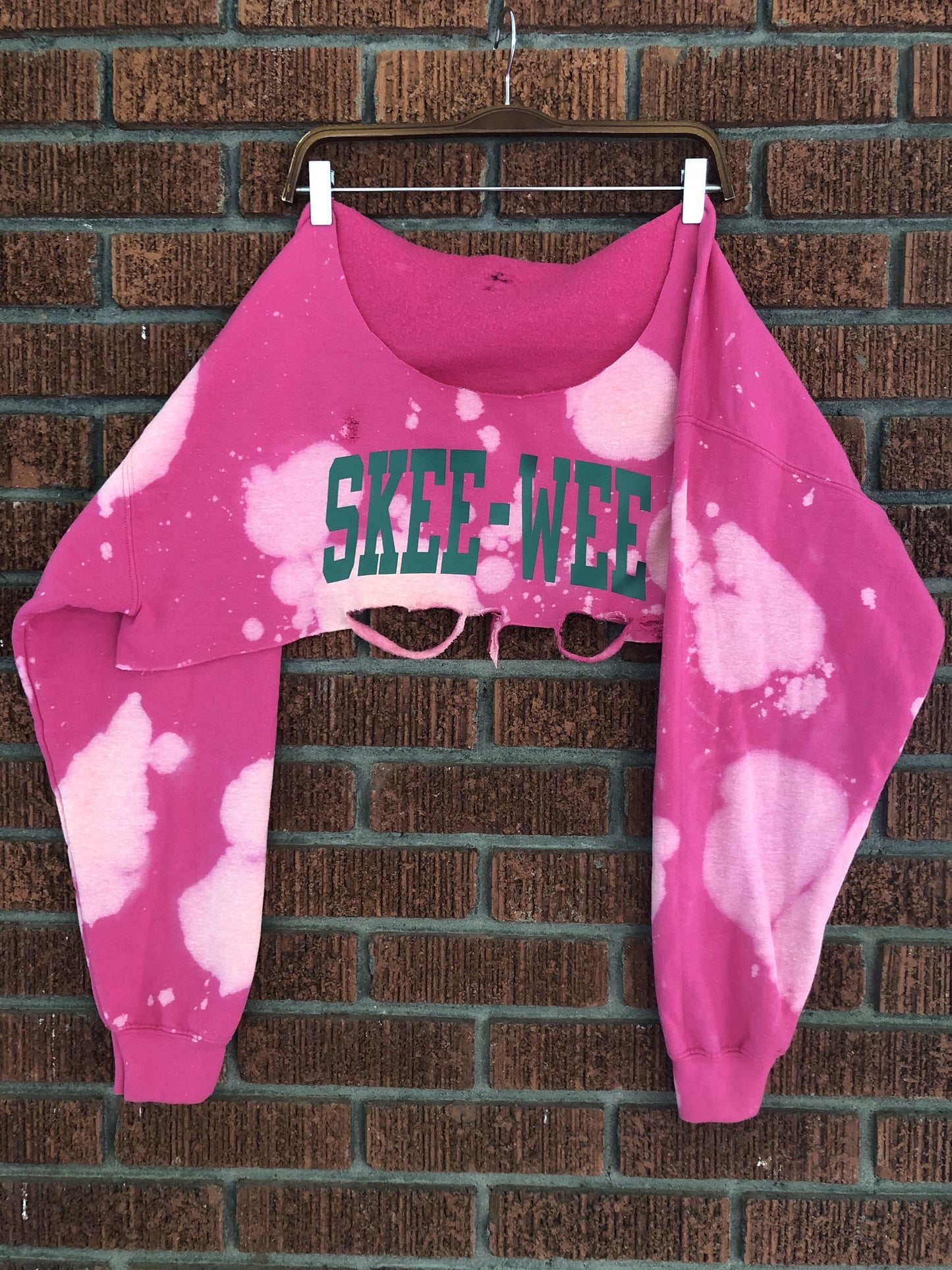 AKA Skee-Wee Pink Off-the-shoulder Super Crop