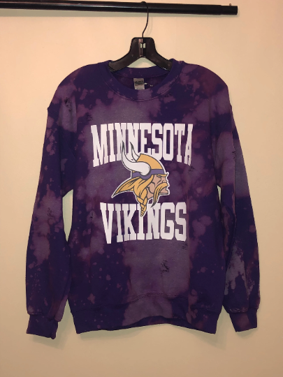 Vintage Minnesota Vikings sweatshirt, NFL purple crewneck - M/L